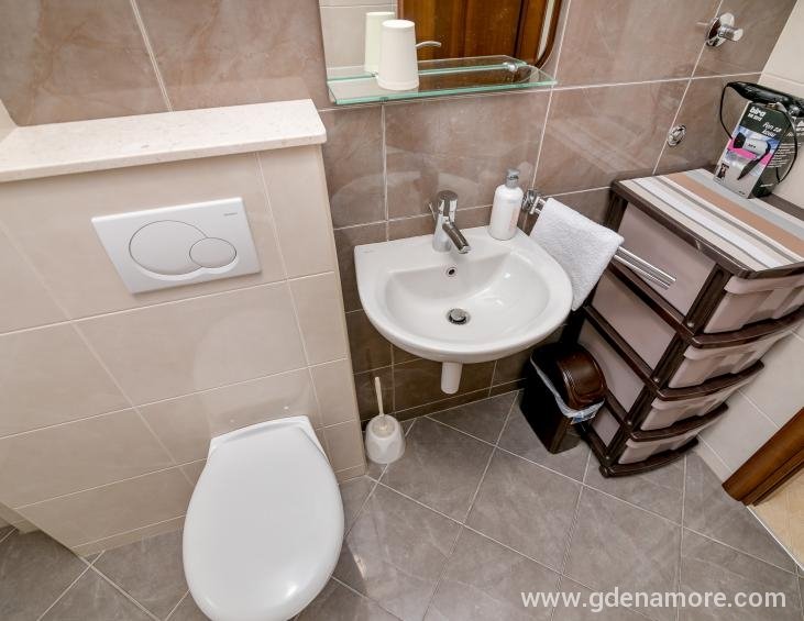 studio apartman kupatilo (5)